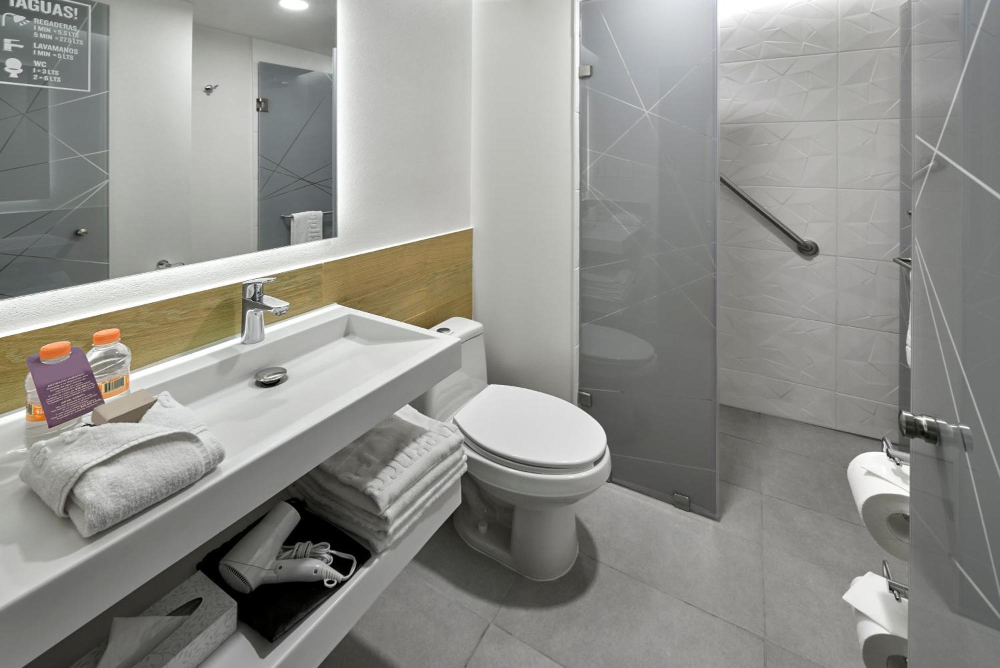 City Express Plus By Marriott Ciudad De Mexico Interlomas Exteriör bild